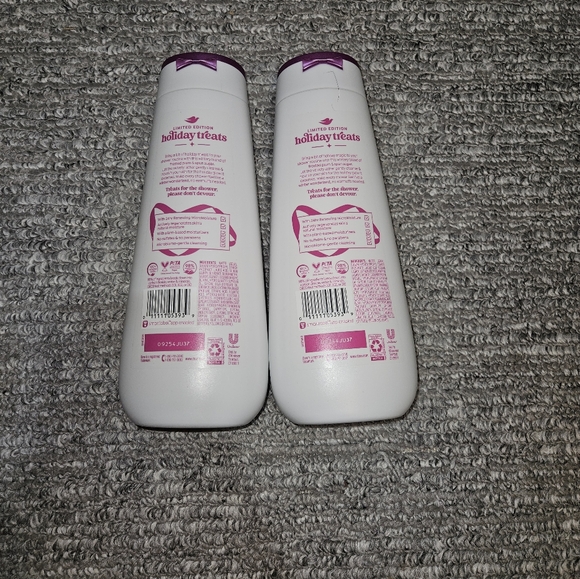 Frosted Plum Berry Body Wash - Limited Edition - Picture 2 of 2